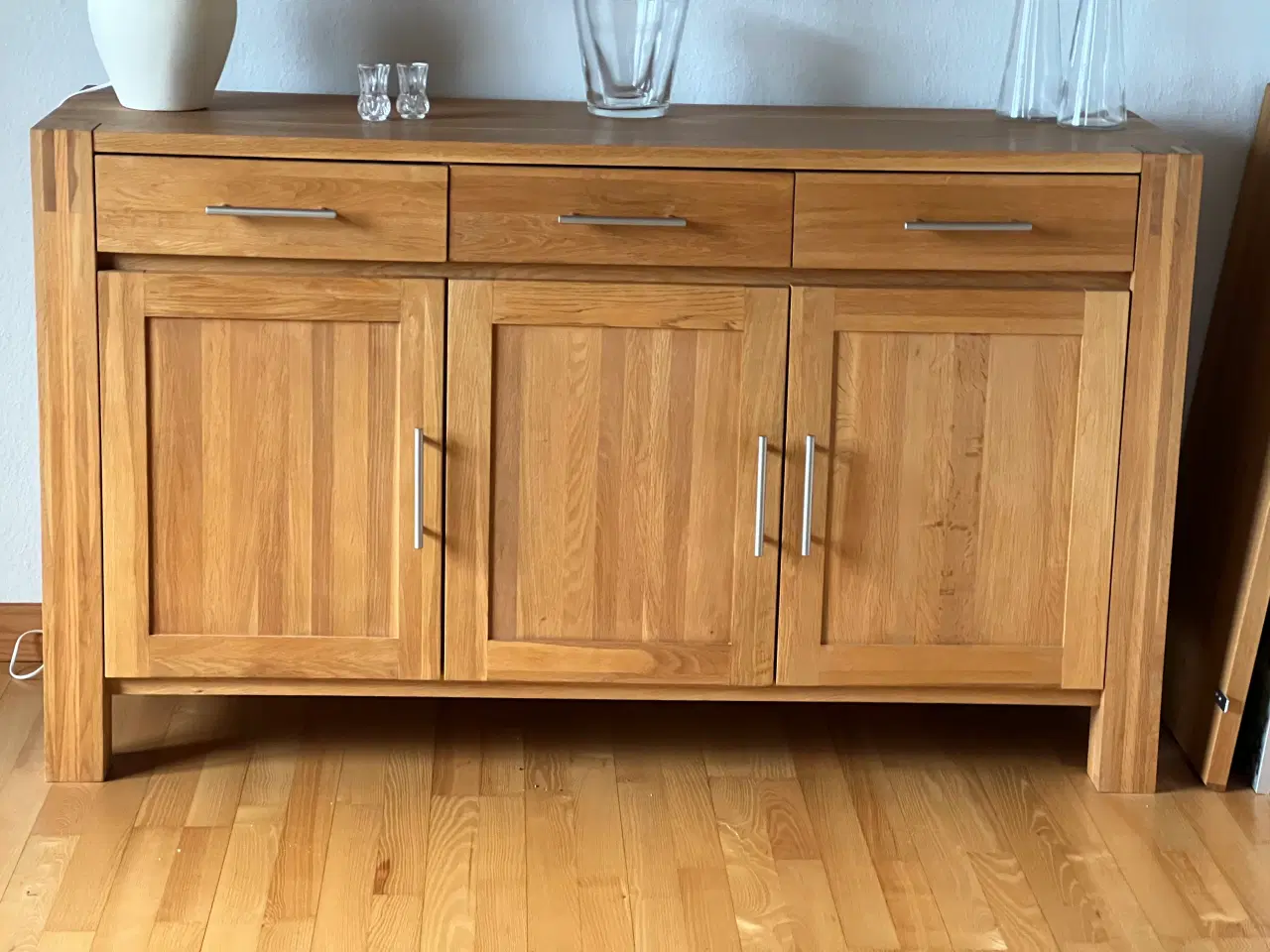 Billede 1 - Skænk i olieret eg