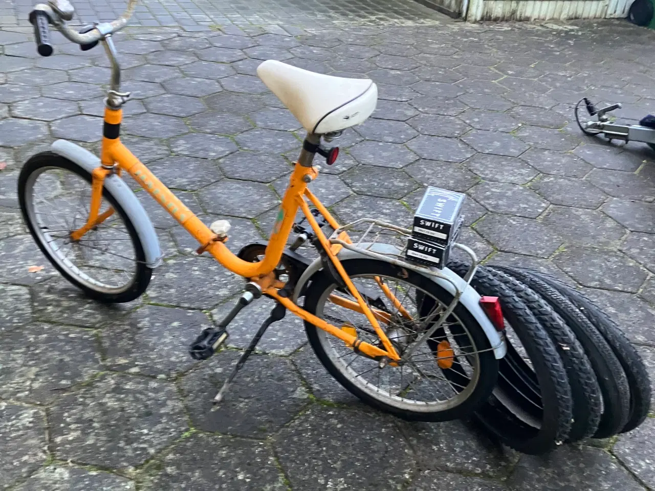 Billede 2 - Mini cykel klap sammen model sælges 