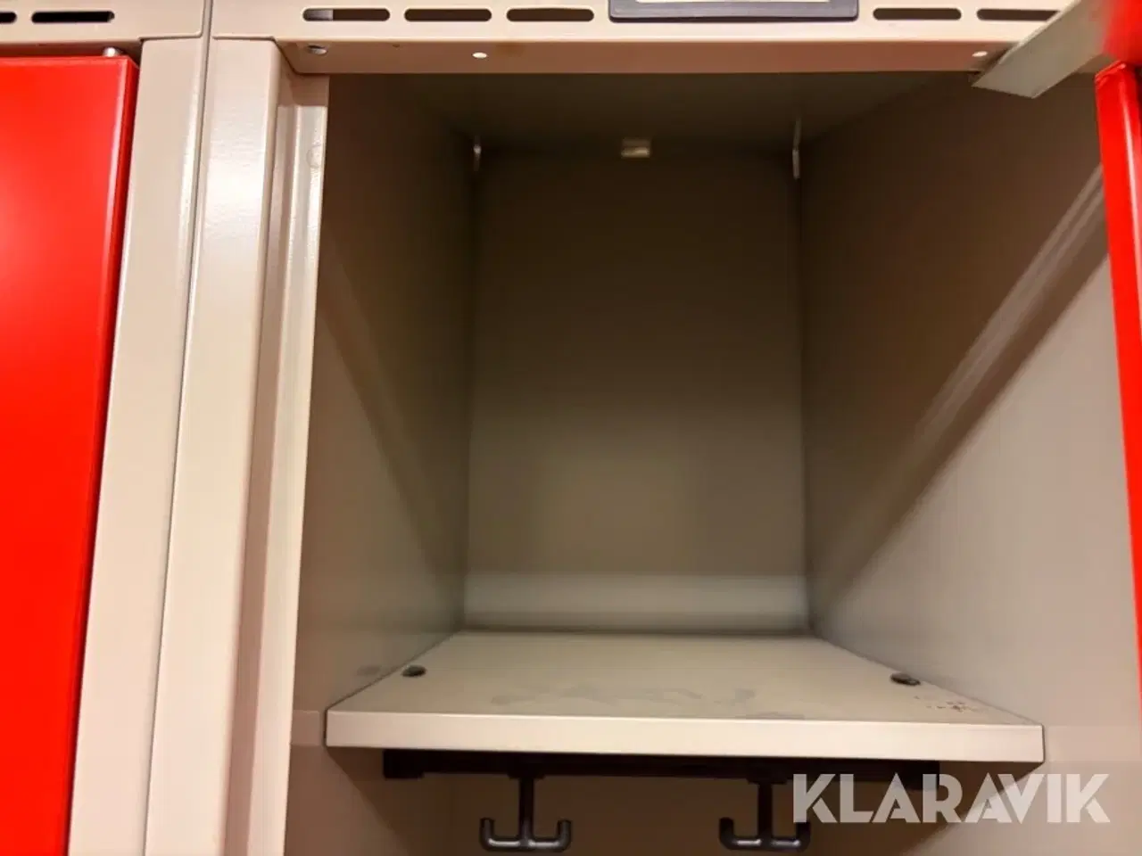 Billede 5 - Garderobe skabe Blika - 3 sektioner af 4 skabe