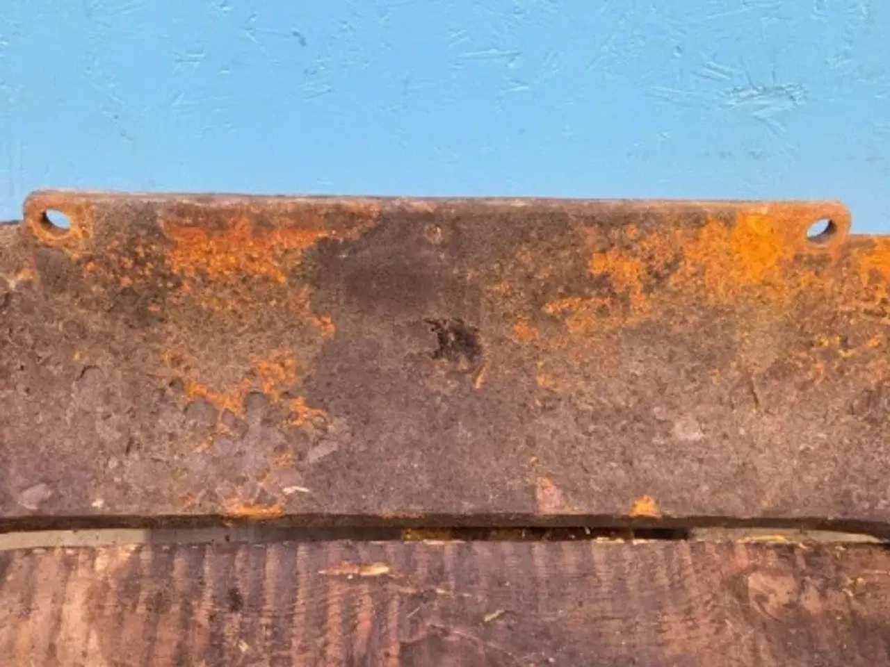 Billede 6 - New Holland LB115B Hjelmplade 87325160