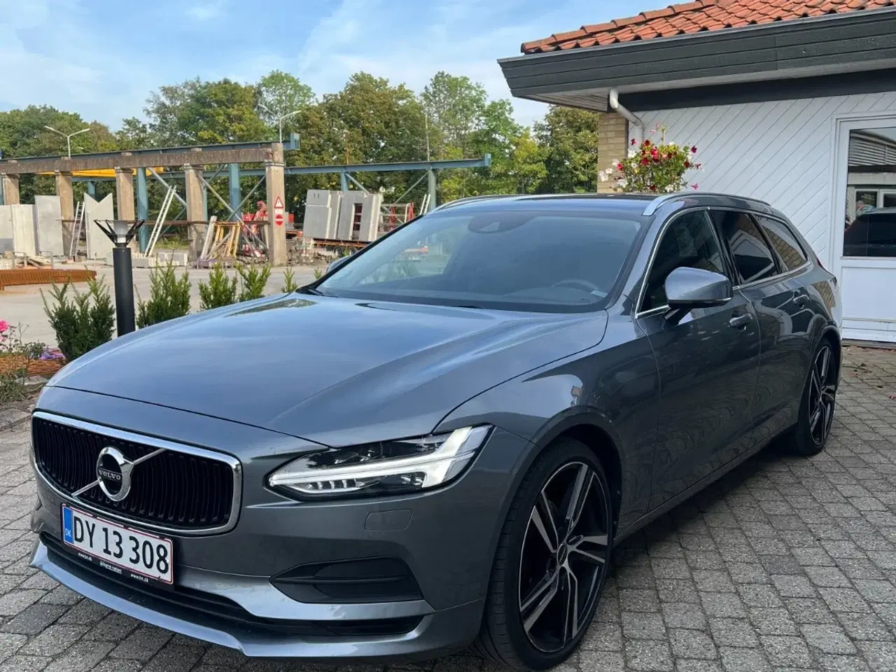 Billede 1 - Volvo V90 2,0 D4 190 Momentum aut.