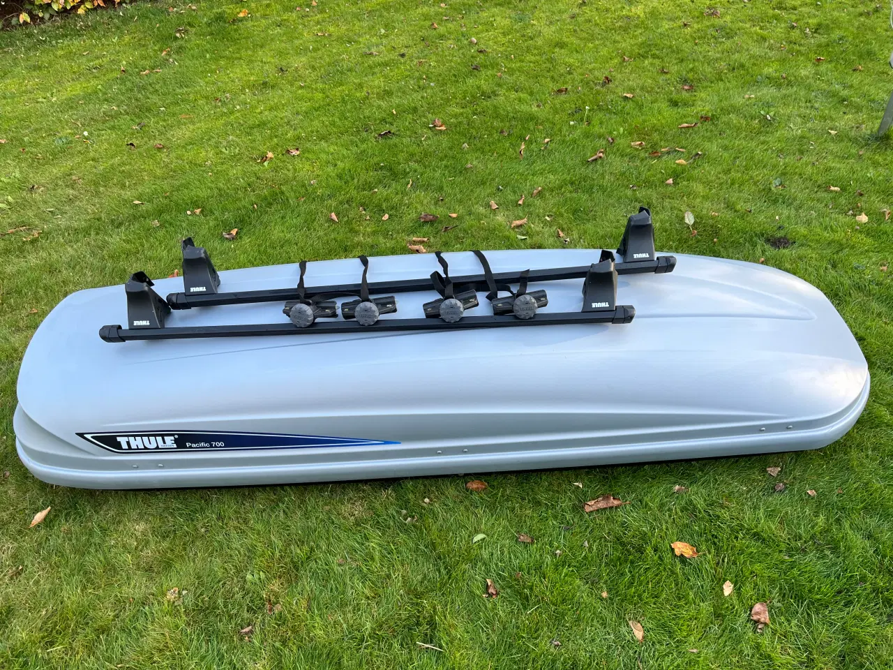 Billede 5 - Thule Pacific 700 tagboks incl. bøjler