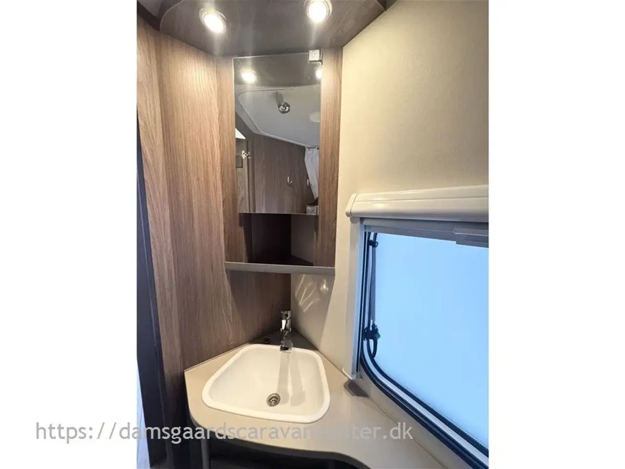 Billede 15 - 2017 - Knaus Südwind Scandinavian Selection 580 UF Alde Centralvarme   Franskseng-Alde-Vandb.Gulvv.-Mover-Telt