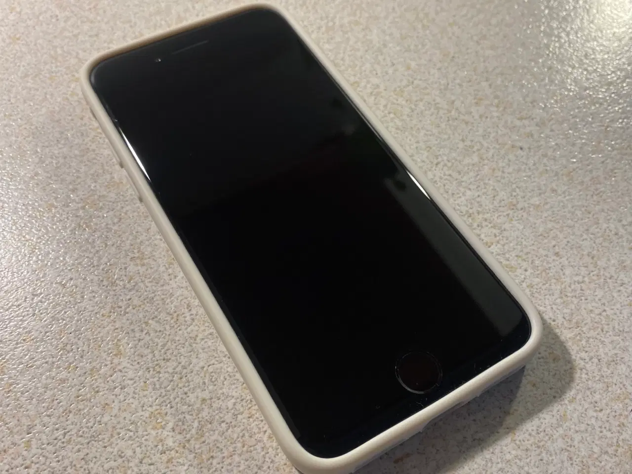 Billede 6 - Meget velholdt IPhone SE 2020
