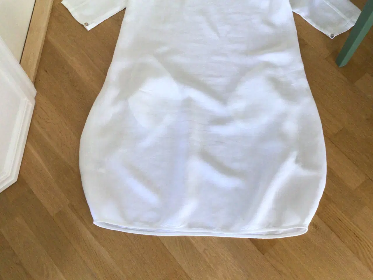 Billede 8 - Lækker hvid hørkjole fra Masai