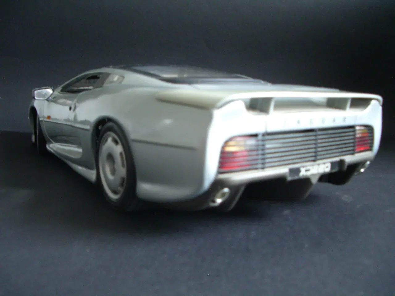 Billede 2 - Jaguar XJ 220 1:12