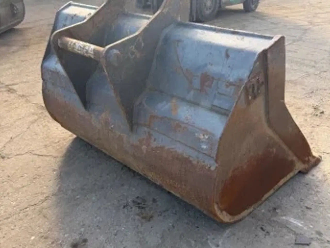 Billede 3 - Skovl med S70 skifte