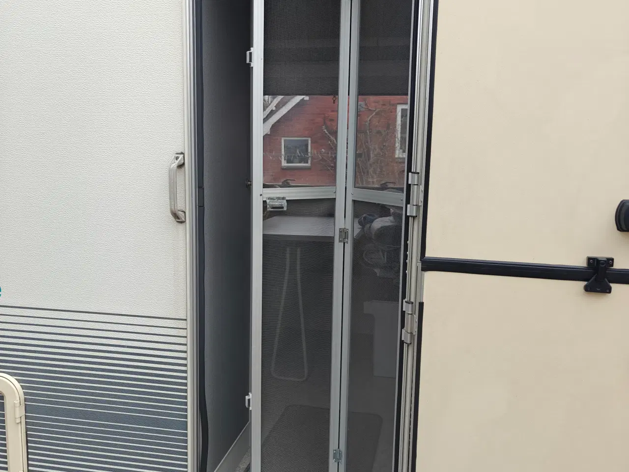 Billede 10 - Velholdt campingvogn fra 1994 m. fortelt & toilet