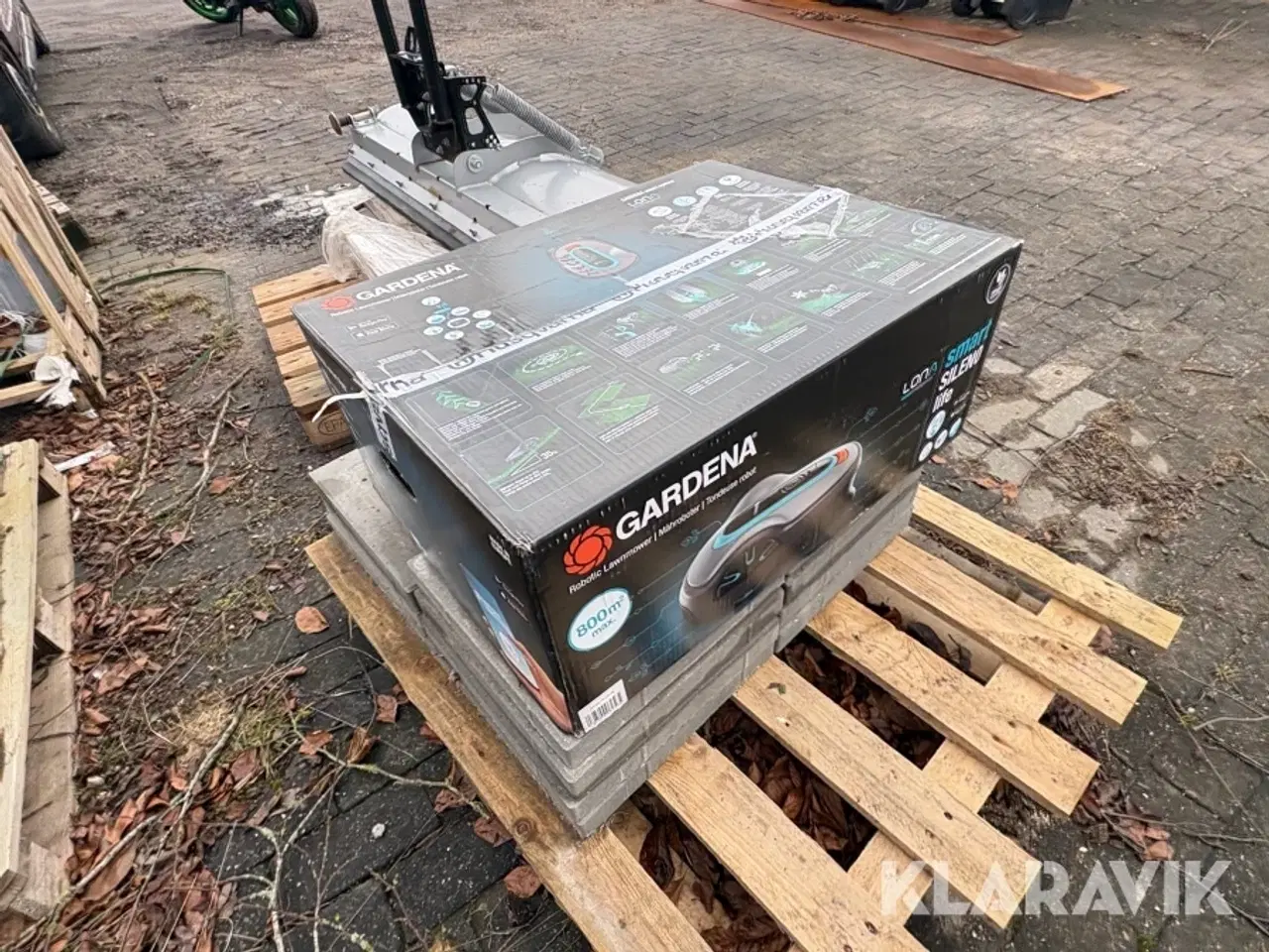 Billede 2 - Robotplæneklipper Gardena Lona