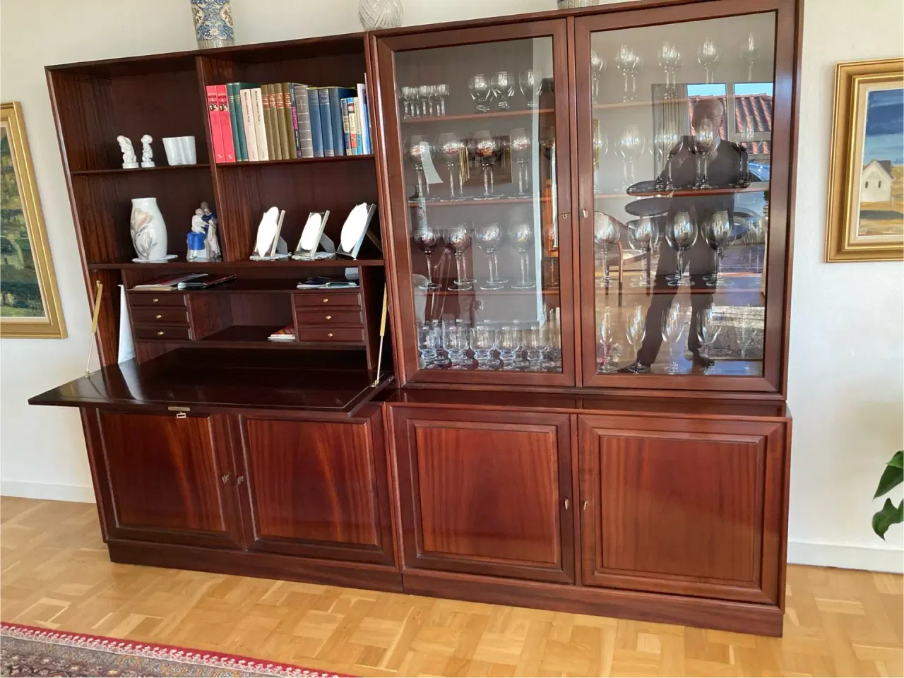 Billede 1 - Reol i mahogni