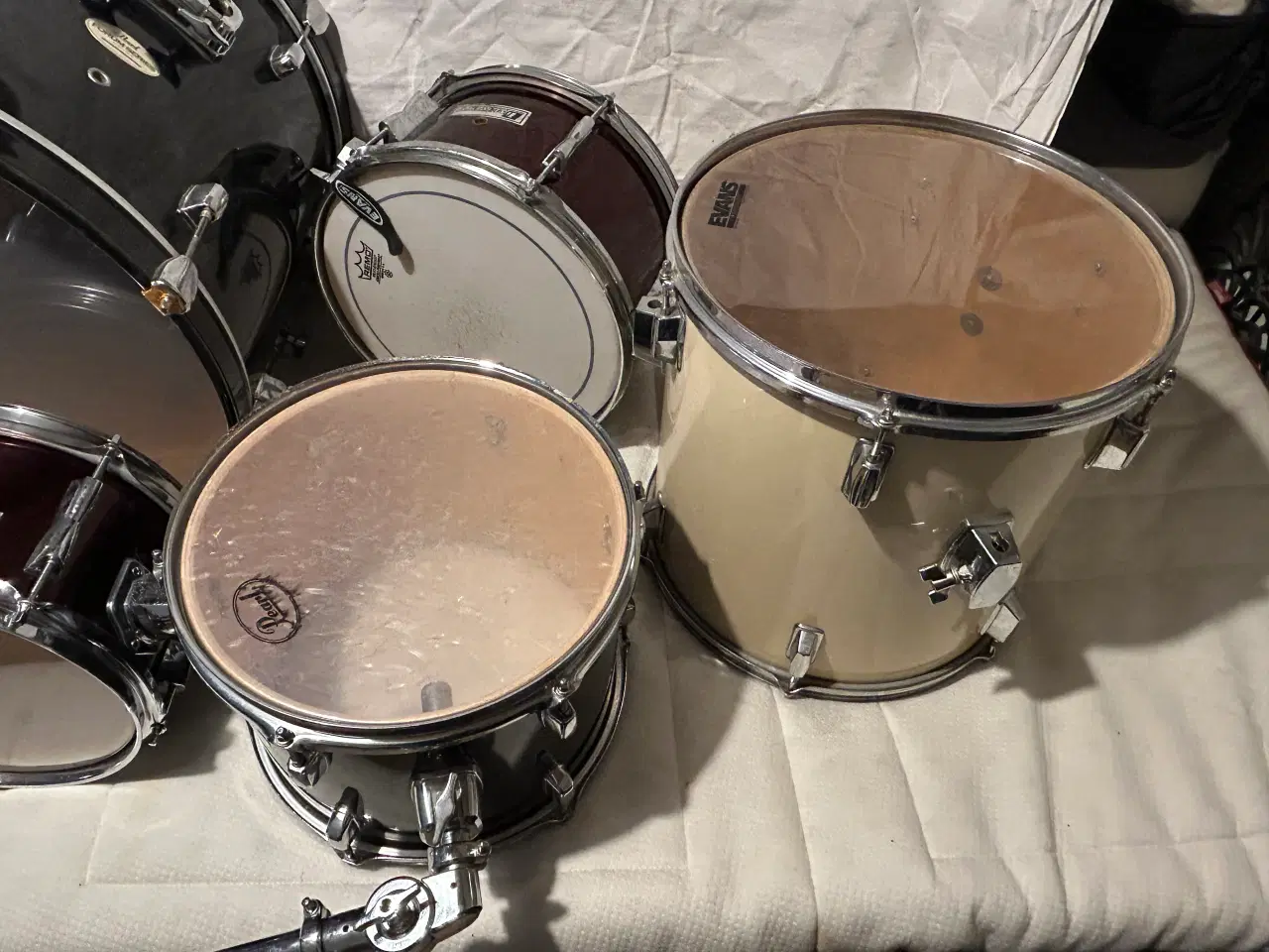 Billede 1 - Trommer til trommesæt