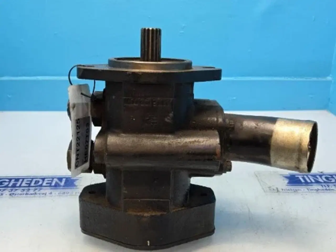 Billede 7 - New Holland T8.320  Smøreoliepumpe 84425104