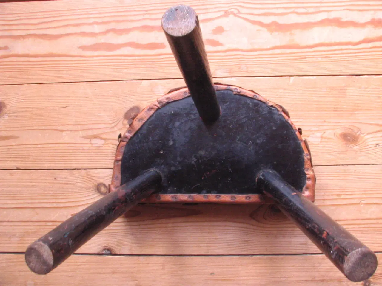 Billede 6 - Trebenet Skammel af træ. Over 40 år gammel