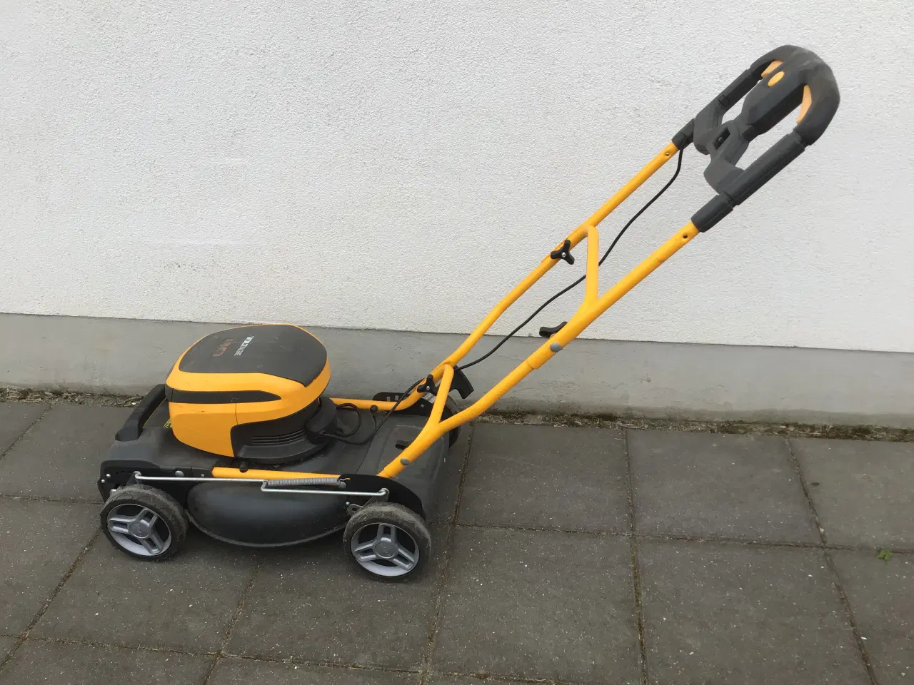 Billede 2 - Plæneklipper