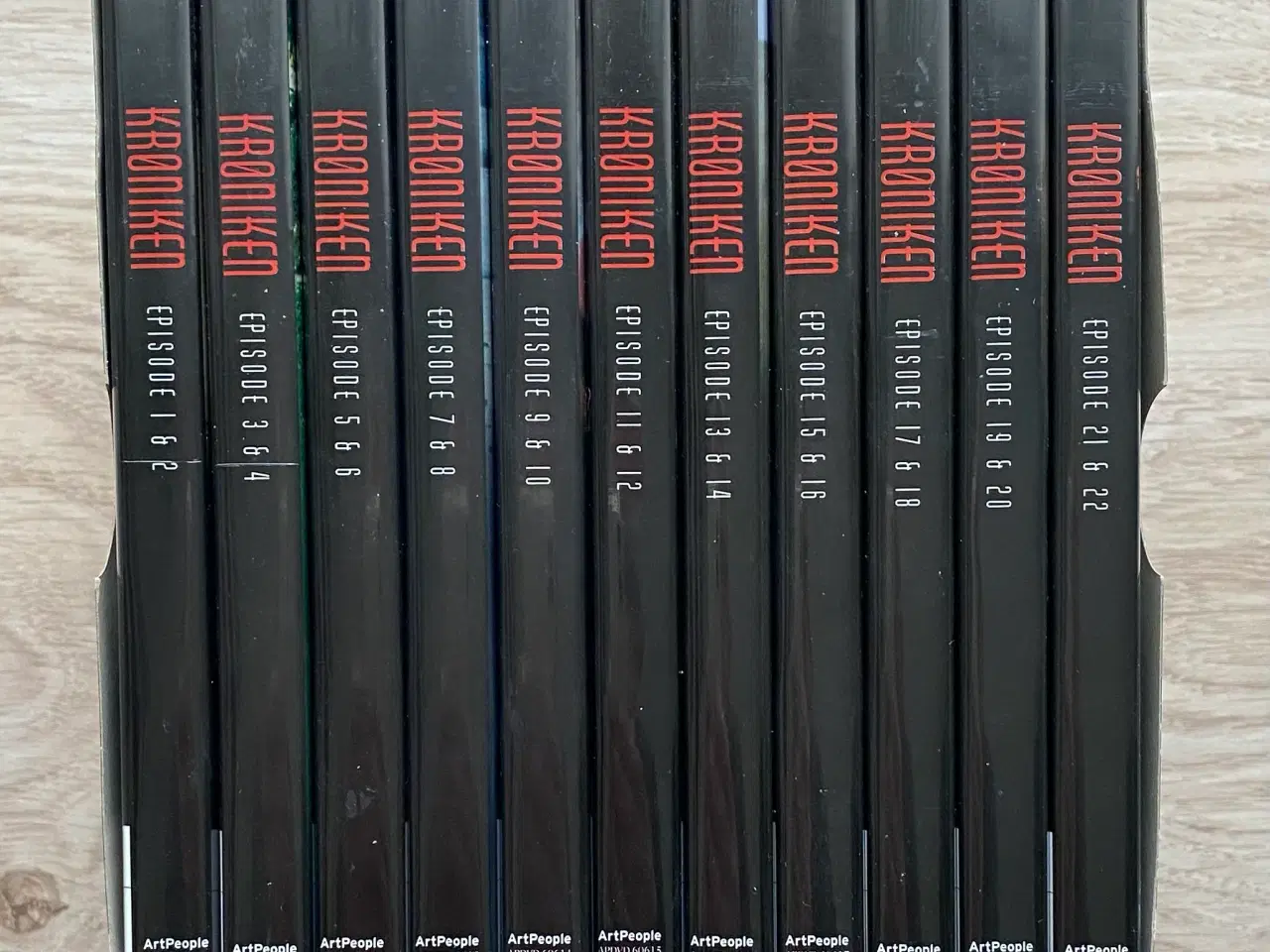Billede 2 - Krøniken - Den Komplette Serie (11-dvd'er)
