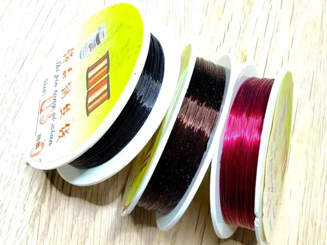 Billede 3 - 3 ruller med smykketråd i metal