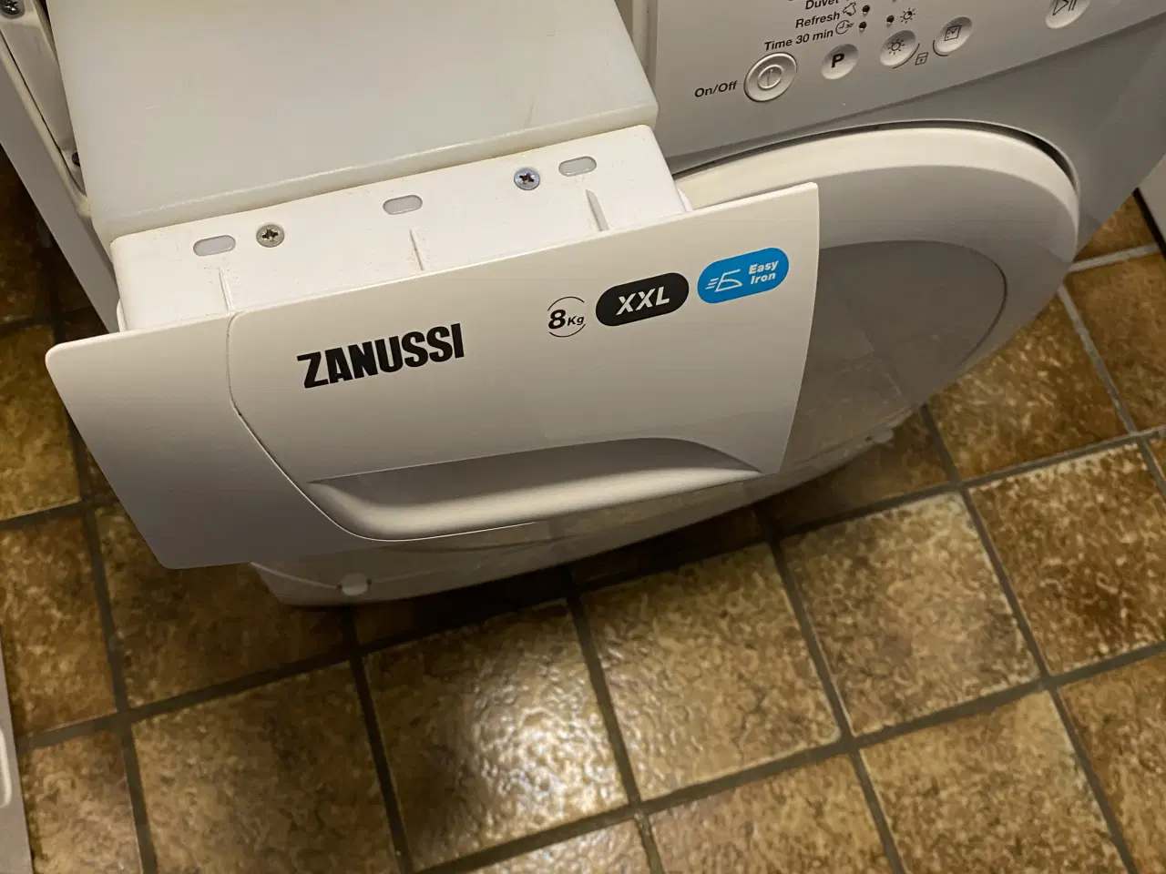 Billede 14 - Tørretumbleren : vaskemaskinen 