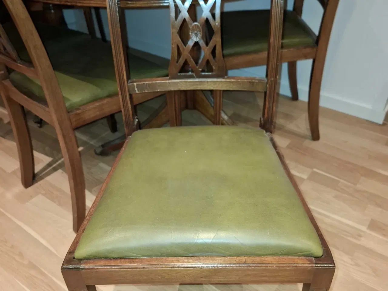 Billede 2 - SUPER FLOT SPISEBORD