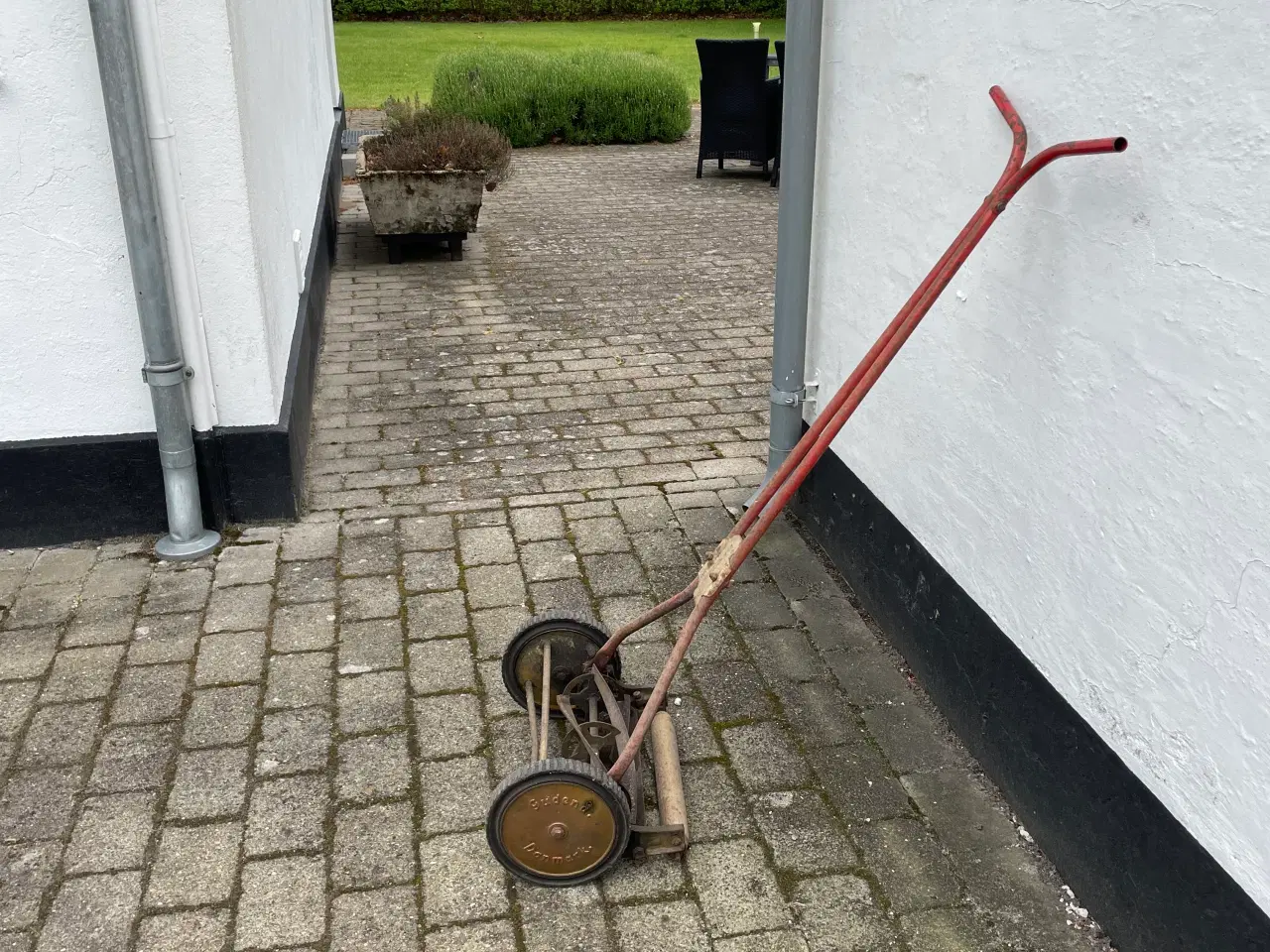 Billede 2 - Gudenå plæneklipper