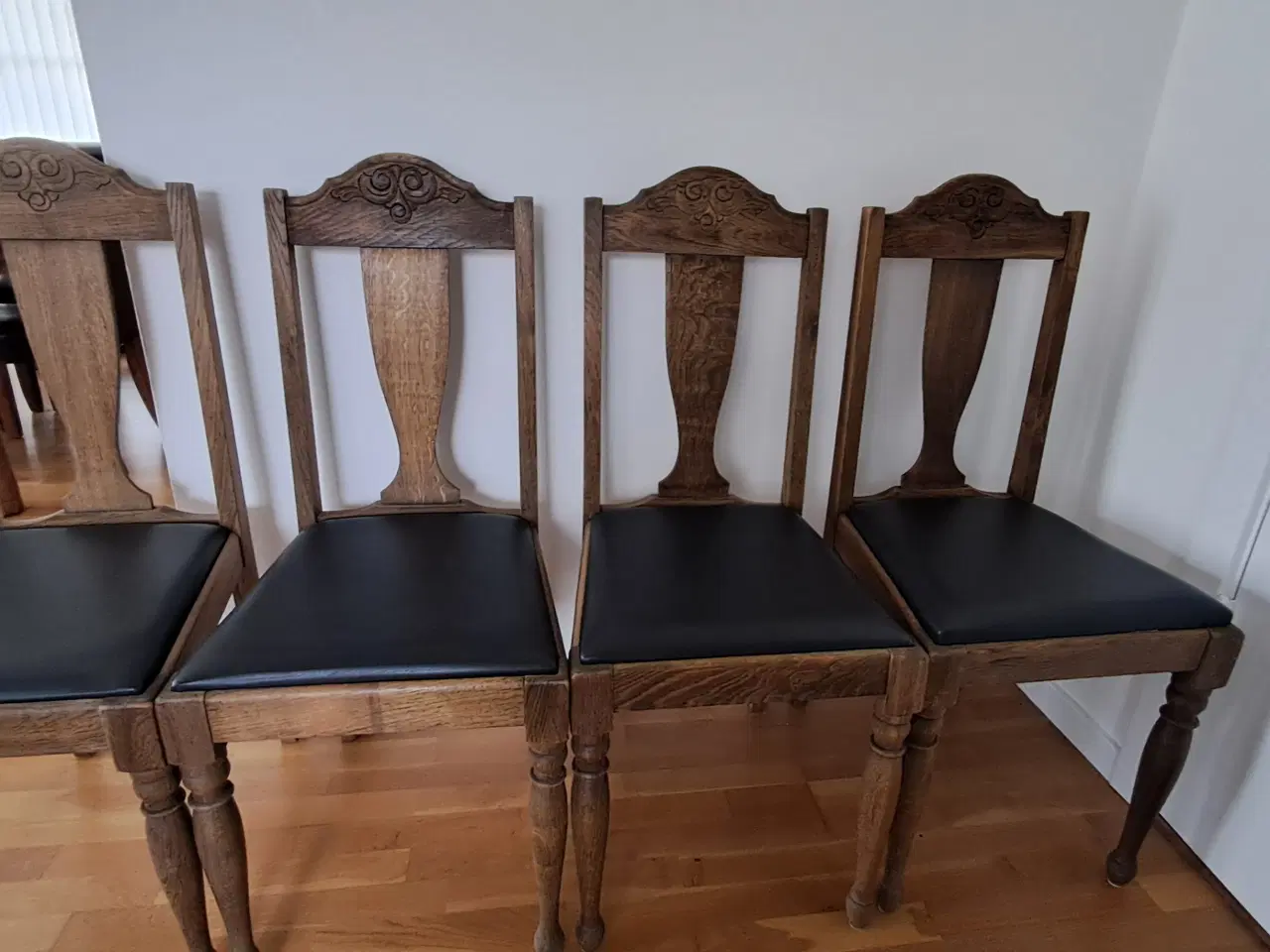 Billede 2 - Spisebordsstole fra Tarm Stole & Møbelfabrik.