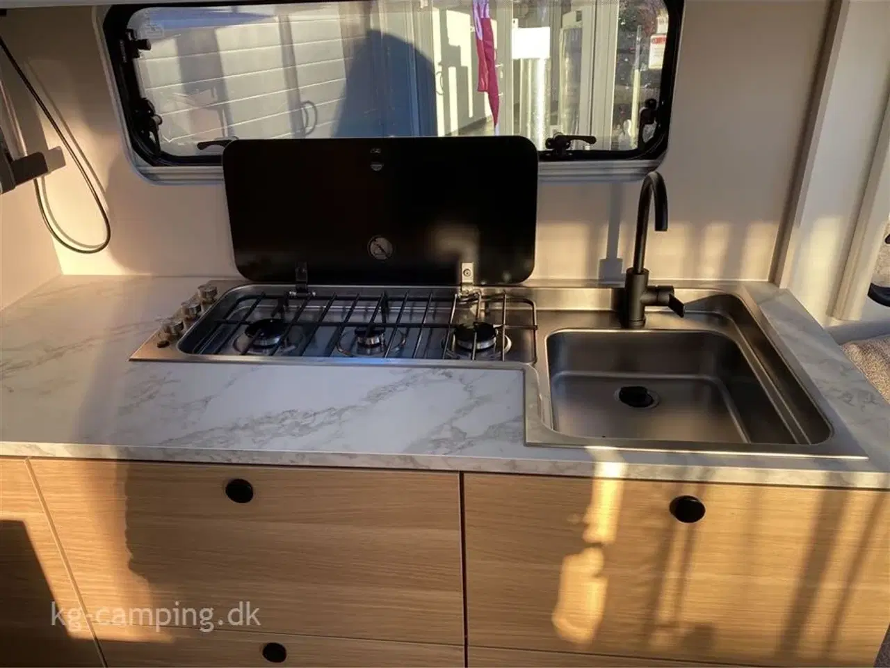 Billede 14 - 2026 - Adria Adora 613 UT   Eneste eksemplar i Danmark, stor udstyrspakke og stor rabat!