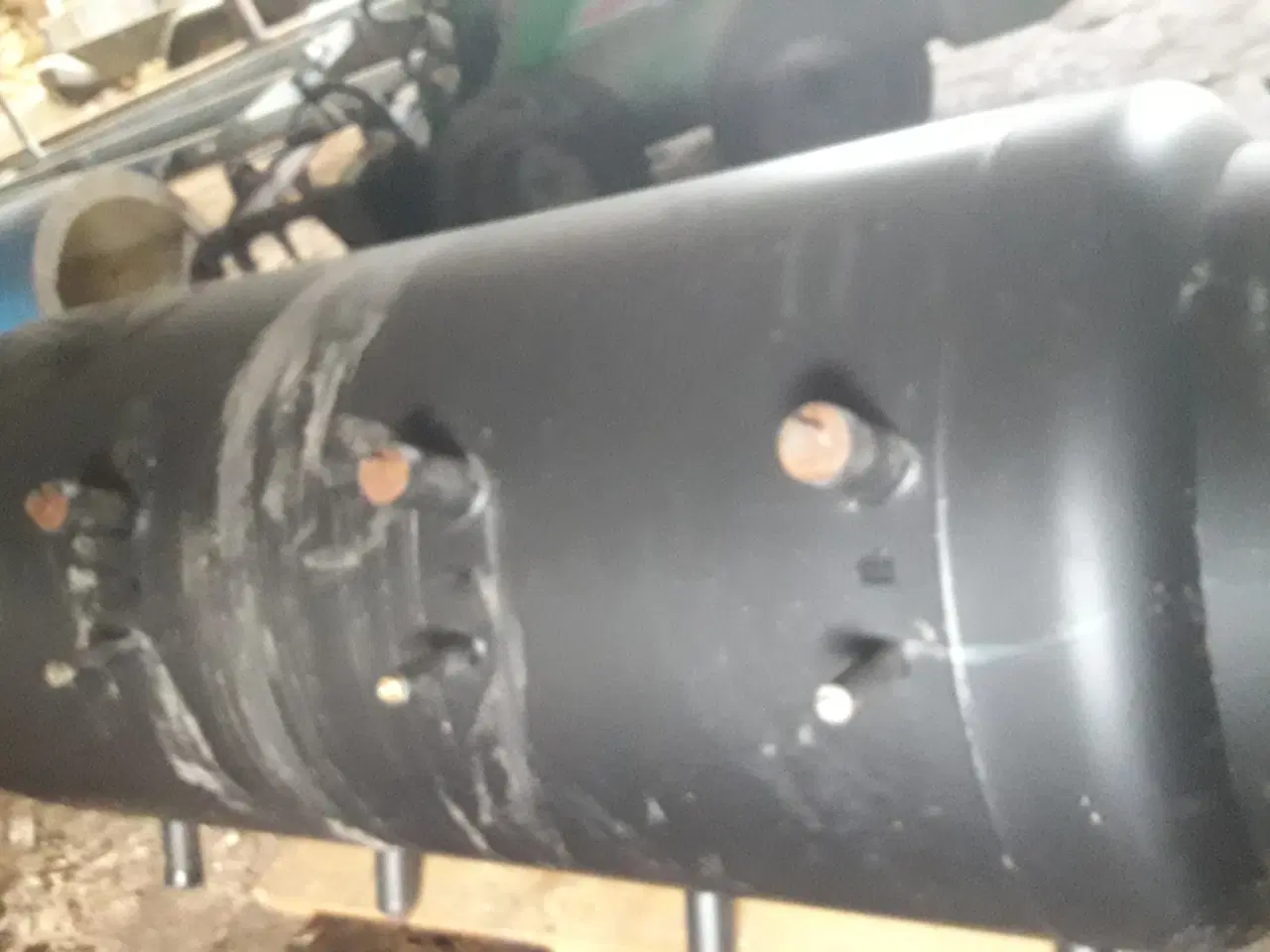 Billede 1 - 1000 l buffertank med isolering og pumpe 