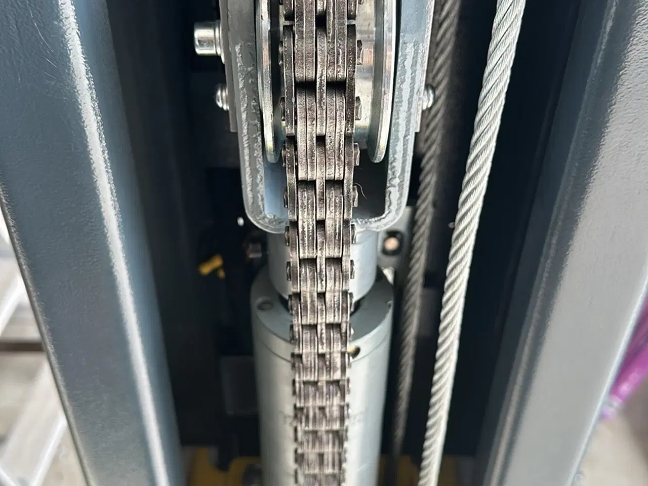 Billede 2 - 2-søjlet 4 tons autolift – Næsten ny! (2024)