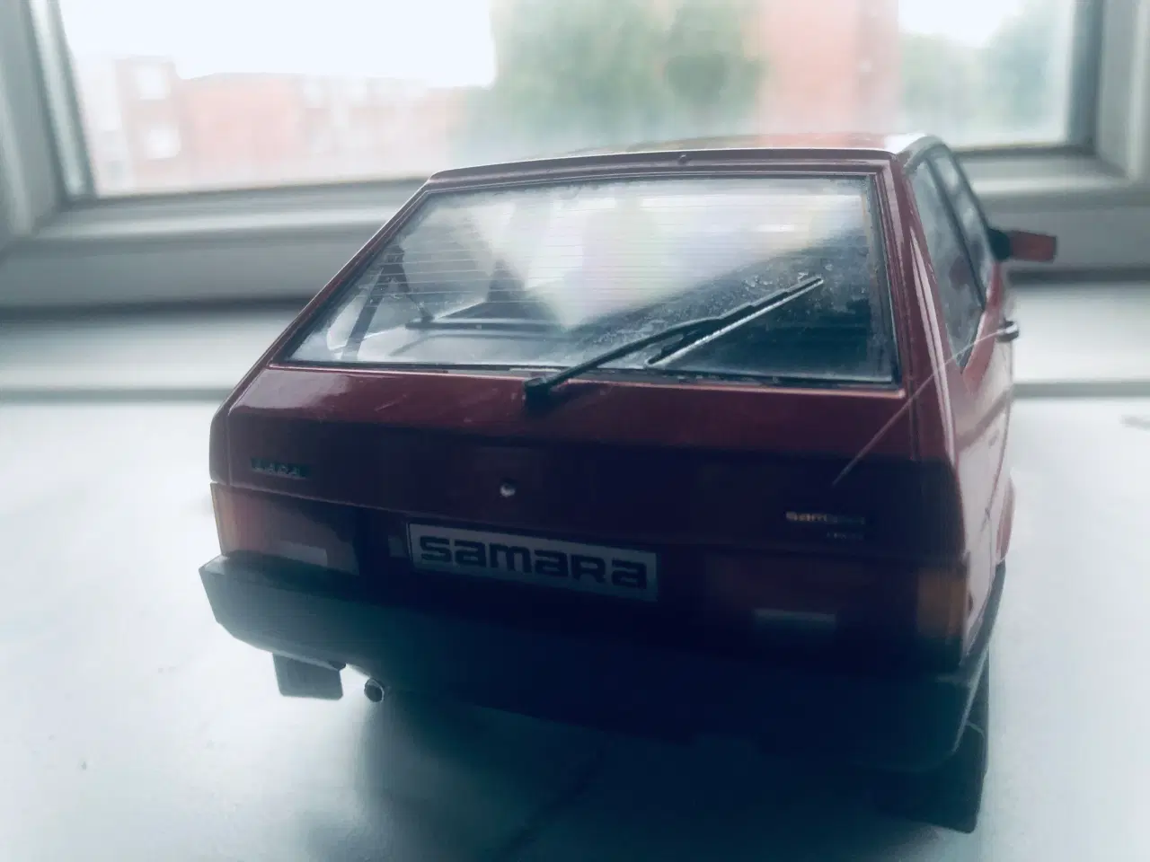 Billede 5 - 1:18 Lada Samara