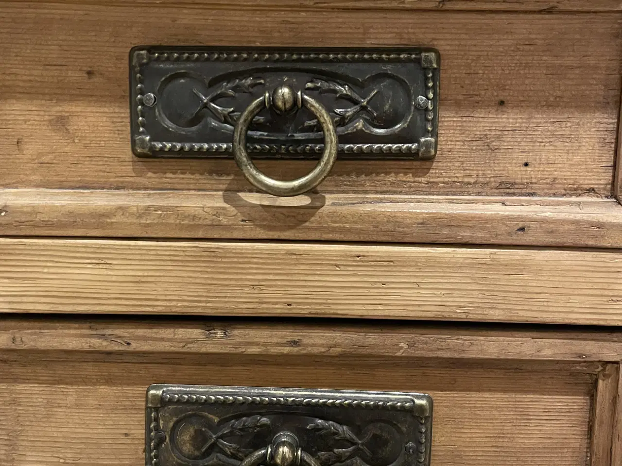 Billede 3 - Skrivebord i træ