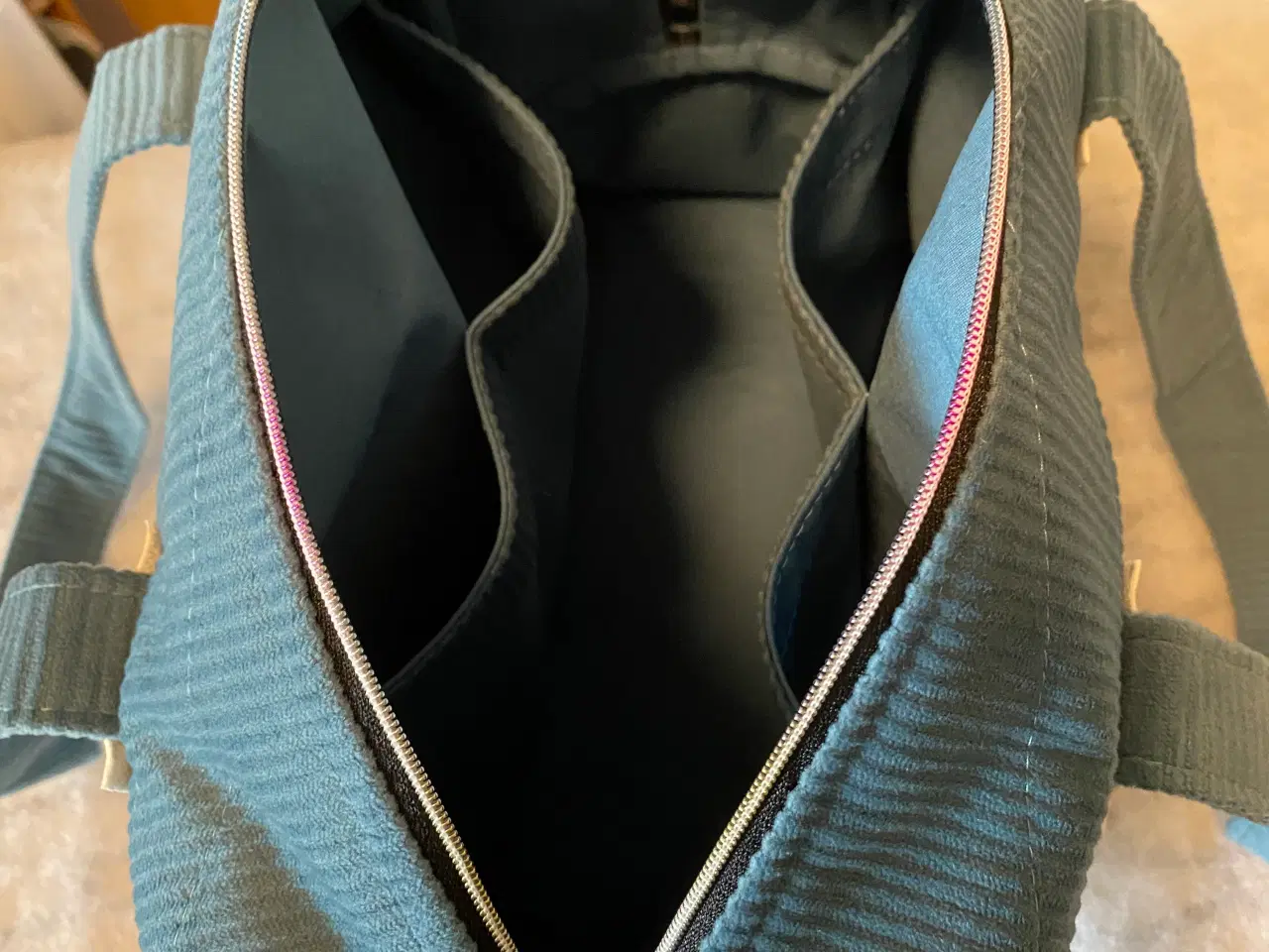 Billede 4 - Flotte toilettaskesæt