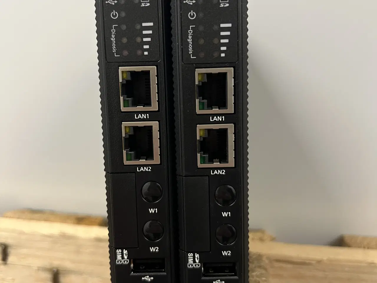 Billede 1 - Moxa UC-8132-LX DIN-skinne computer