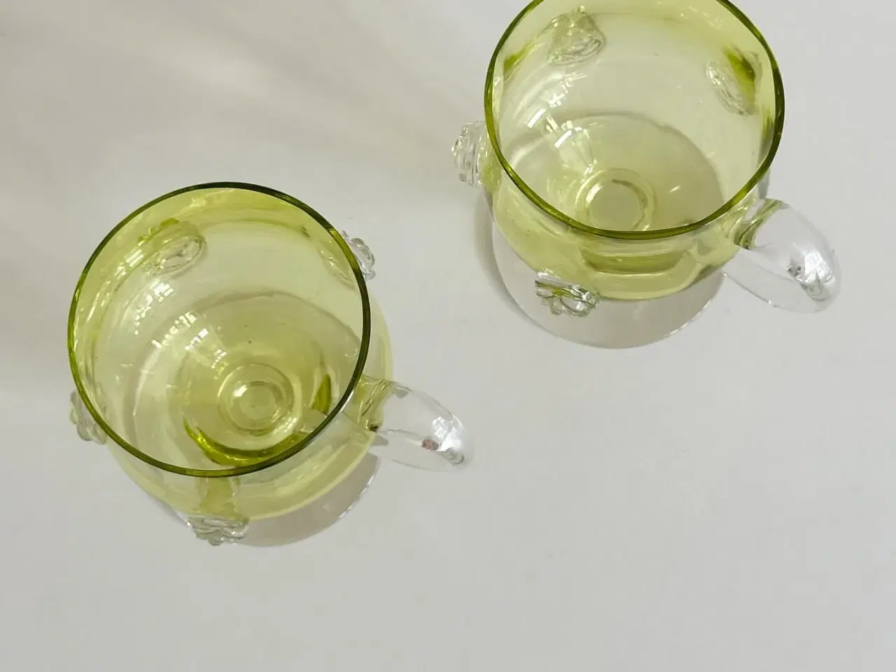Billede 3 - Kopper på fod, grønt glas, 2 stk samlet