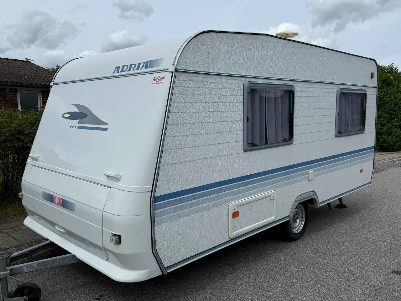 Billede 2 - 2005 Adria 432 PX / Med Fortelt