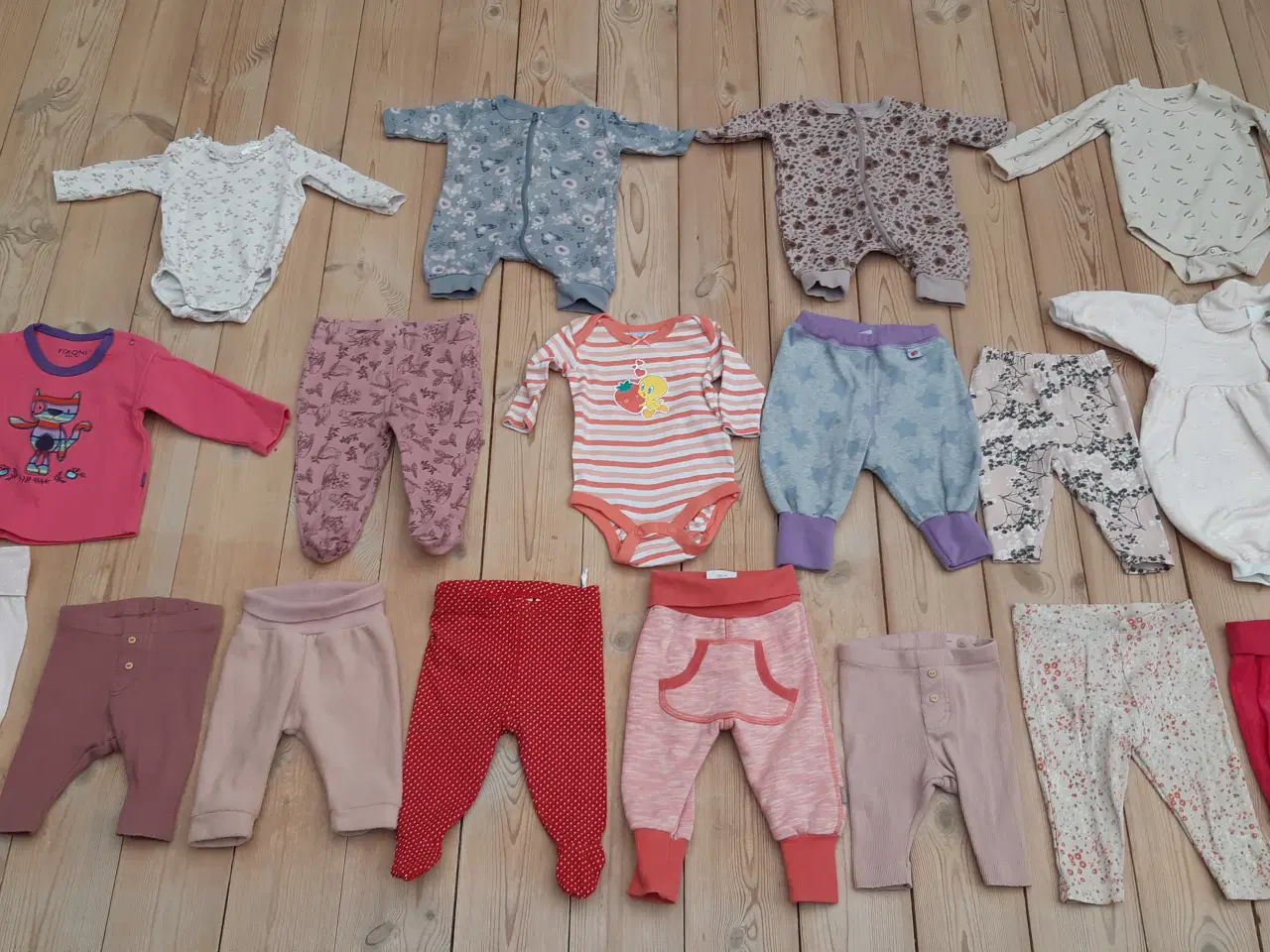 Billede 1 - STR 50, 56 og 62 - kun brugt lidt til 1 barn