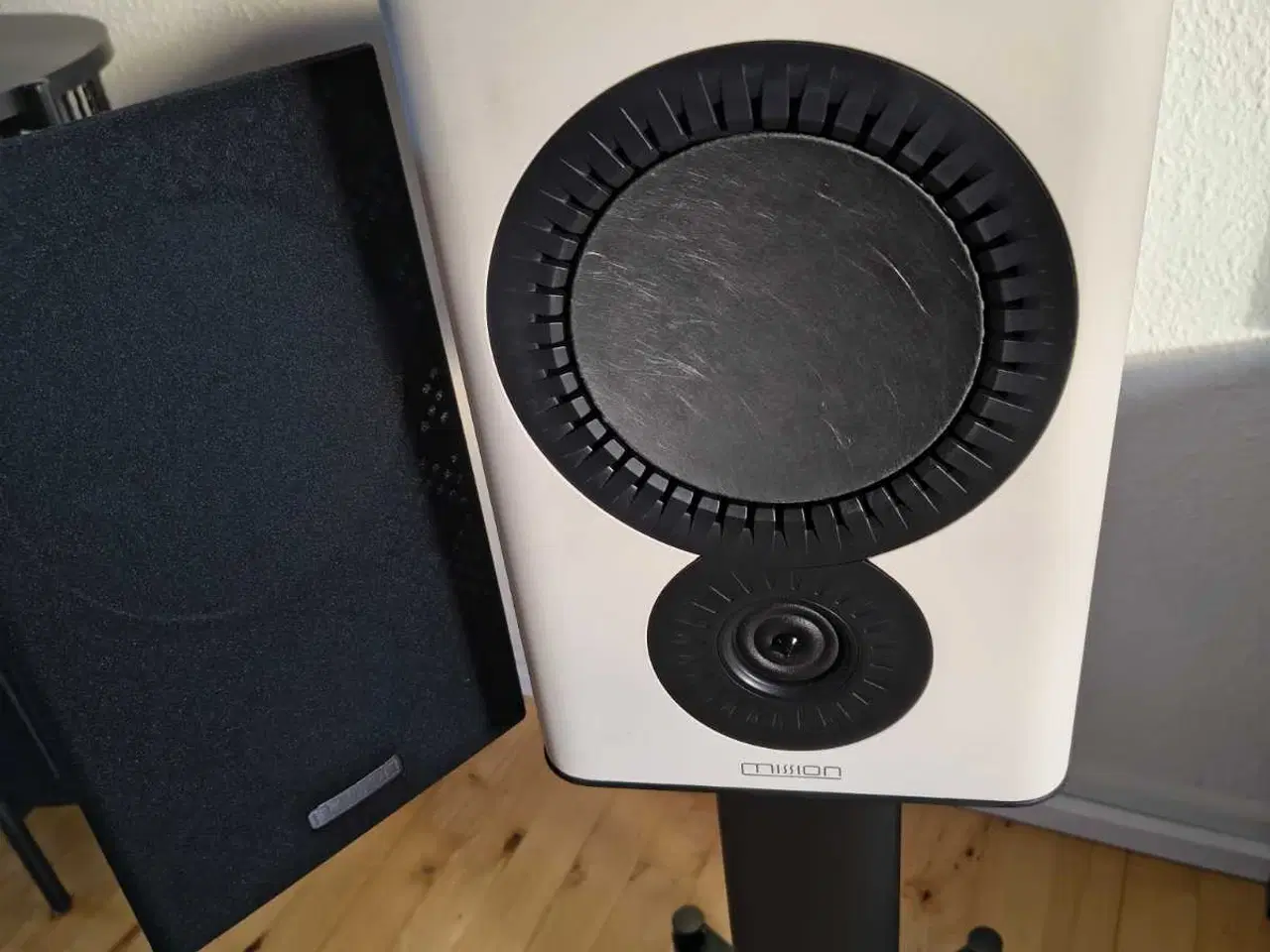 Billede 2 - Mission og Dynaudio