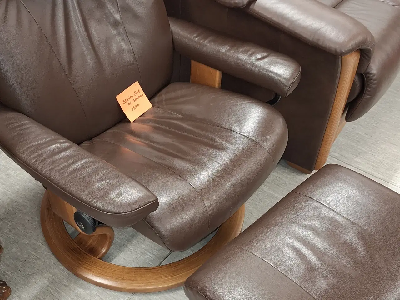 Billede 2 - Stresless sofa og Stresless stol med skammel