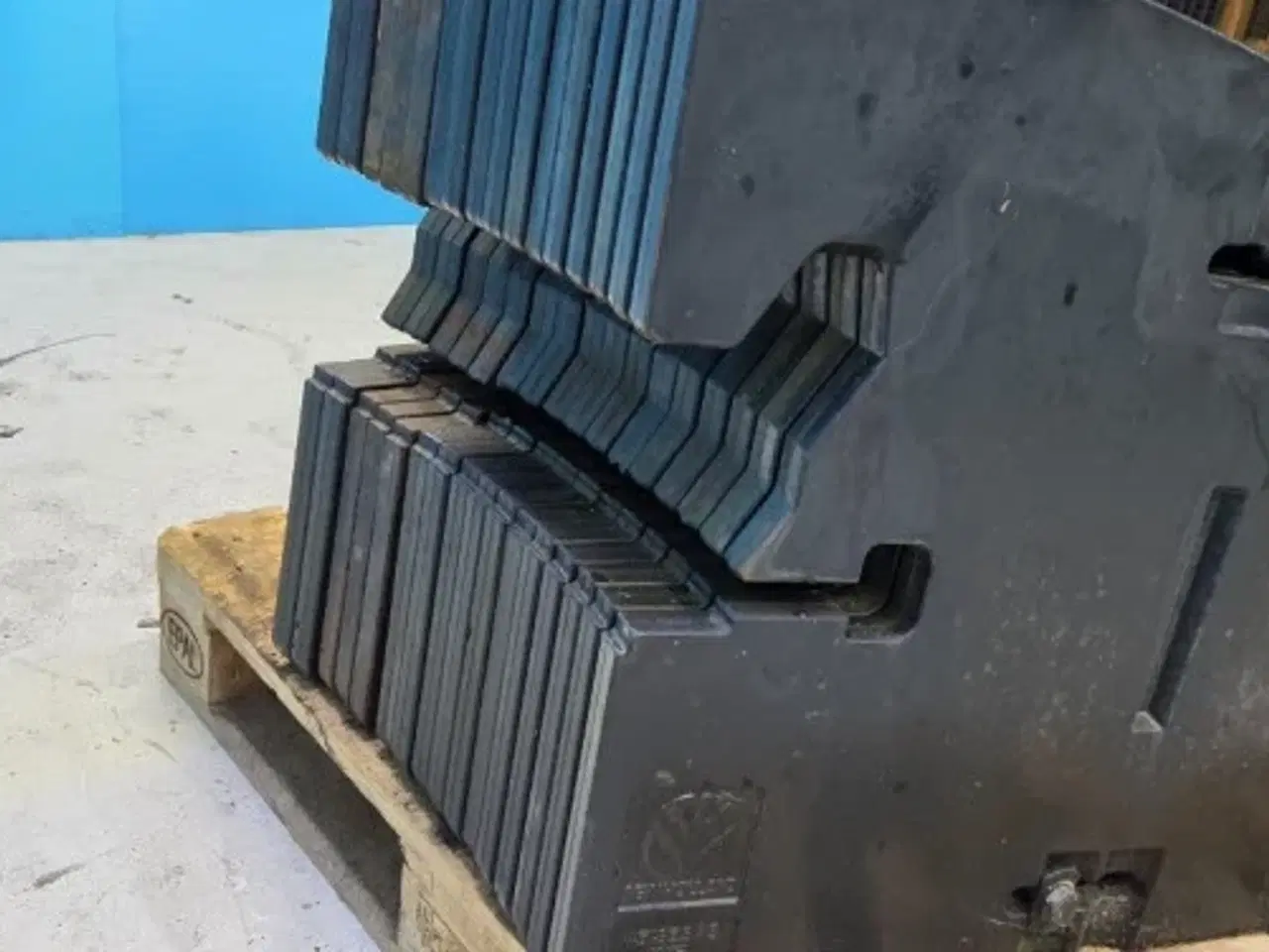 Billede 5 - New Holland T8 Frontvægt Kit 719665006