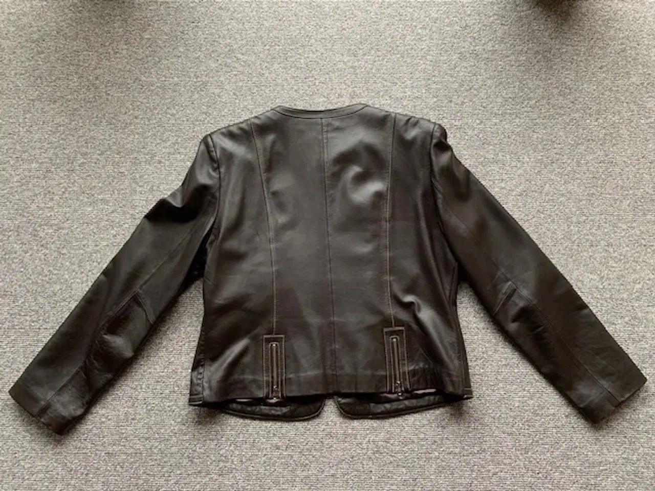 Billede 3 - Skindjakke brun str. 44 - begrænset brugt/som ny