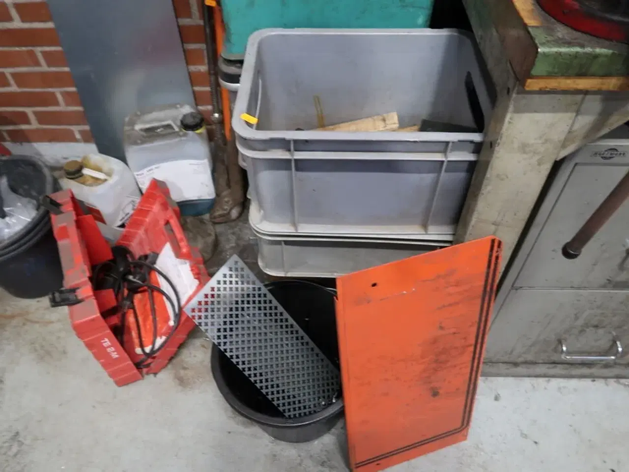 Billede 2 - Rørtang, opbevaringskasse JUMBO m.m.