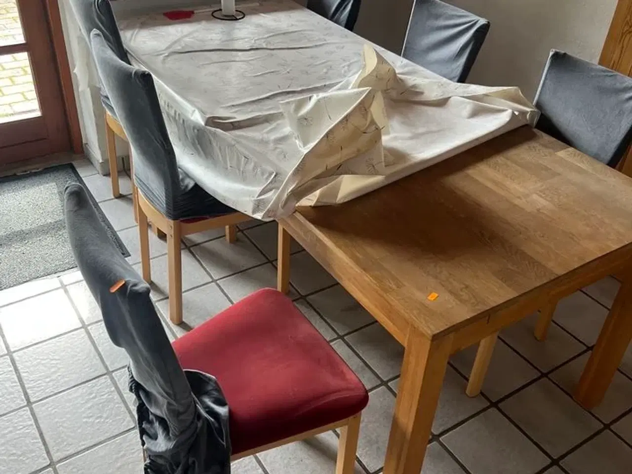 Billede 1 - Spisebord i massiv eg samt 6 spisebordsstole