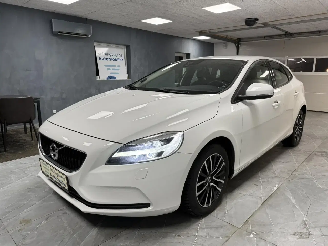 Billede 2 - Volvo V40 2,0 D2 Momentum 120HK 5d 6g