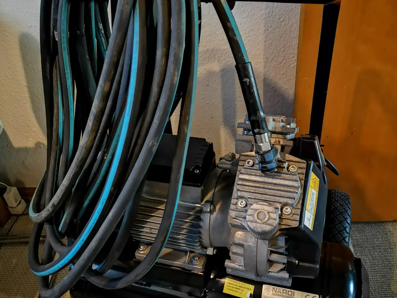 Billede 1 - Tjep Kompressor, 25/240-2, Med 20 m slange,25 l ,1