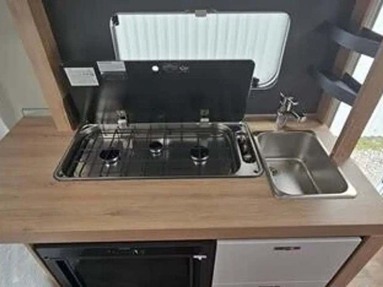 Billede 11 - Knaus Sport 460 EU -EFTERÅRSTILBUD - Mover Kr: 1.- Spar 18.698