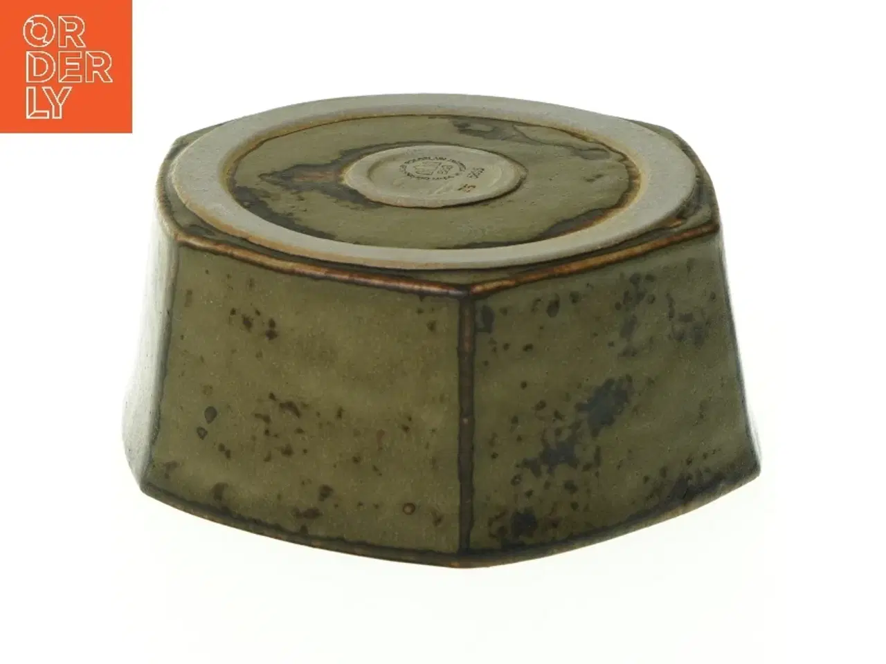 Billede 4 - Kongelig Dansk Stentøj B&G 5805 Sekskantet skål lysebrun glasur Lisa Enquist fra Bing Og Grøndahl (str. 12 x 6 cm)