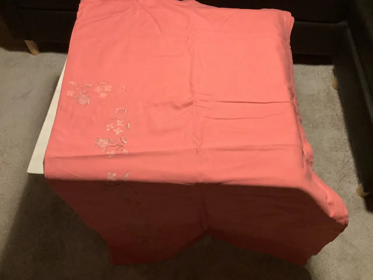 Billede 6 - Rosa dug,dækkeservietter og mundservietter 