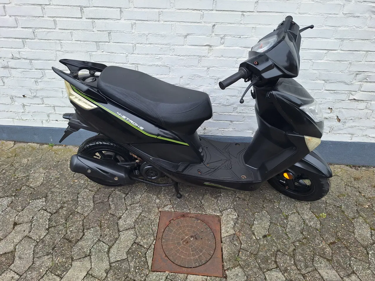 Billede 4 - Vga explora 30 scooter fra år 2017  Med stik 