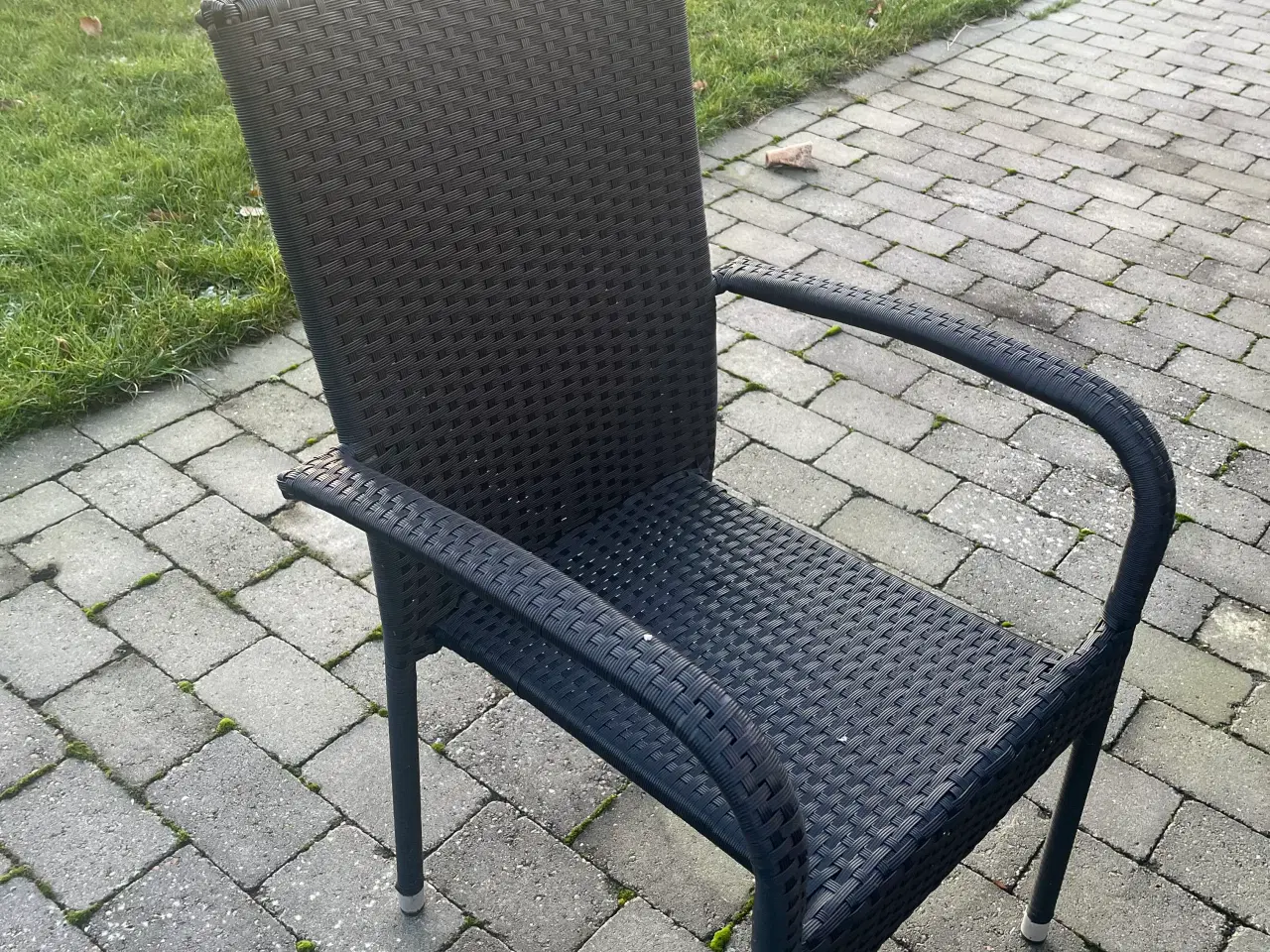 Billede 3 - Stort havebord og stole