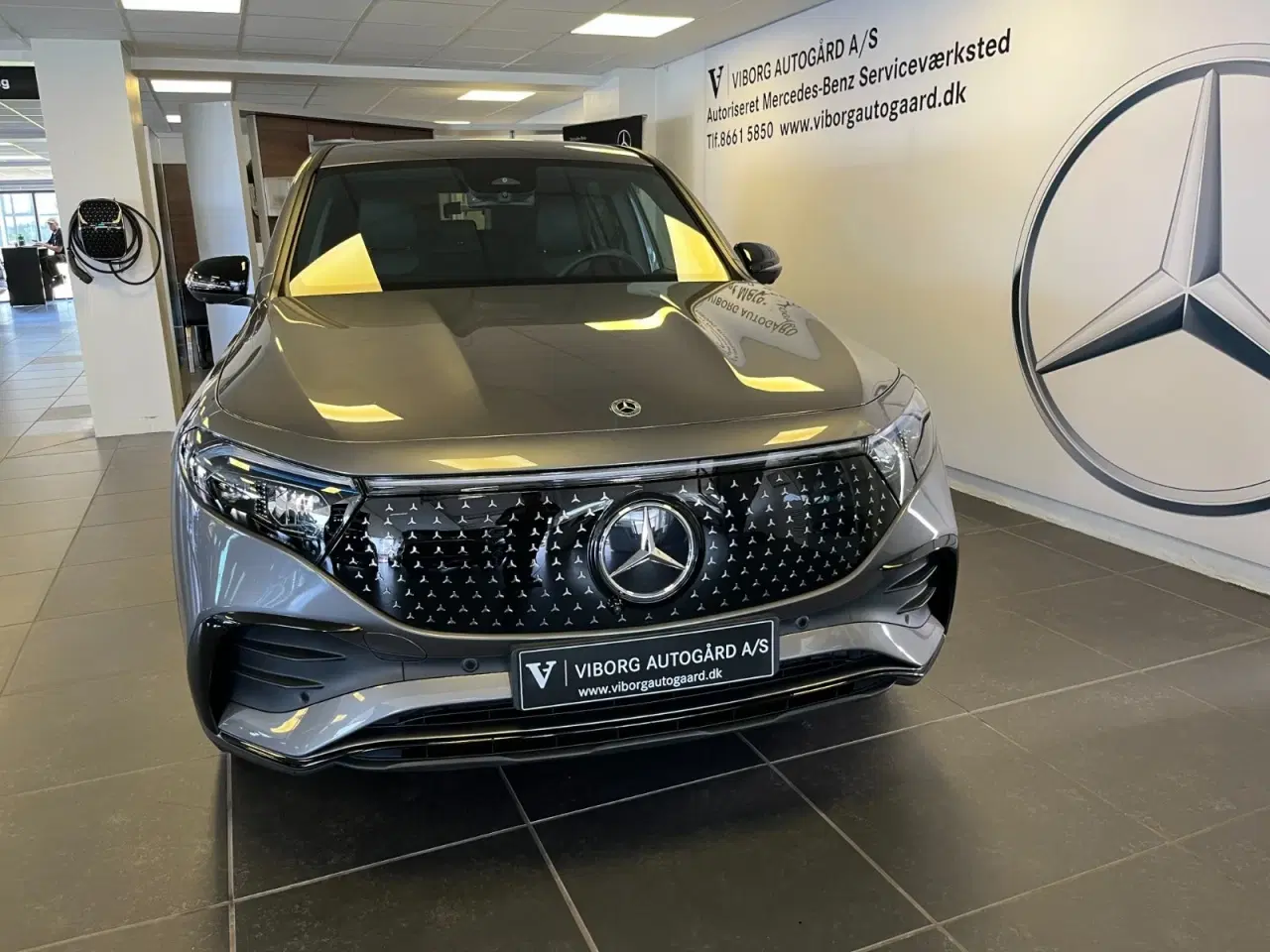 Billede 3 - Mercedes EQB300  AMG Line 4Matic