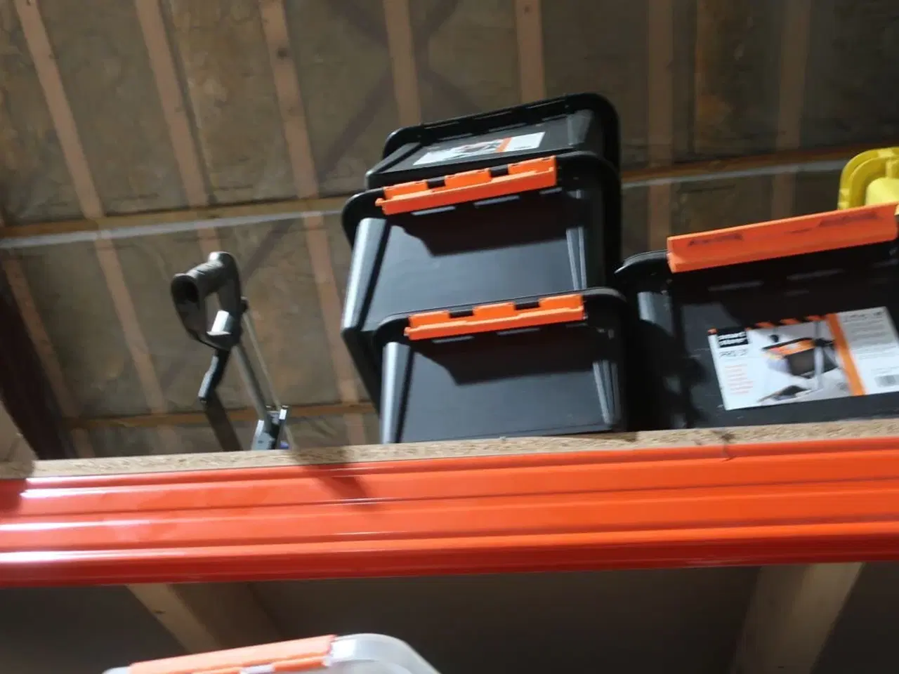 Billede 15 - Lagerreol med div. Værktøj og varelager