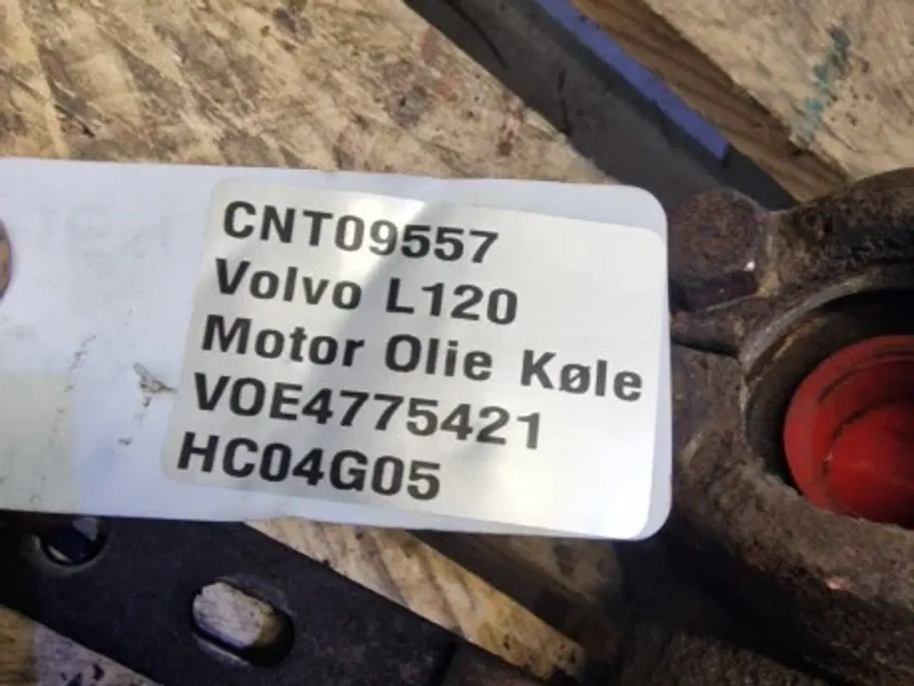 Billede 7 - Volvo L120  Motor Olie Køler VOE4775421